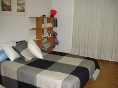 Habitacion individual con bano propio y terraza