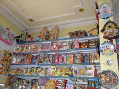 El interior de nuestra tienda. En el que se puede ver los juguetes que vendemos.