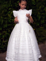 Modistas, costureras, disfraces de carnaval, vestidos de novia, vestidos de comunion