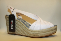 Zapato de cuna de tommy hilfiger disponible hasta talla 41, wwwtrescatorcezapatoscom