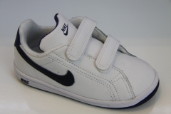 Deportiva de nike con velcro, wwwtrescatorcezapatoscom
