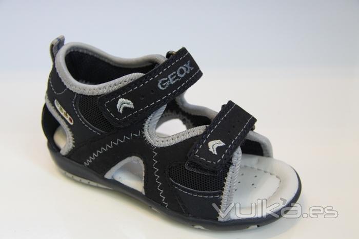 Sandalia de Geox, disponible tambin en blanco.