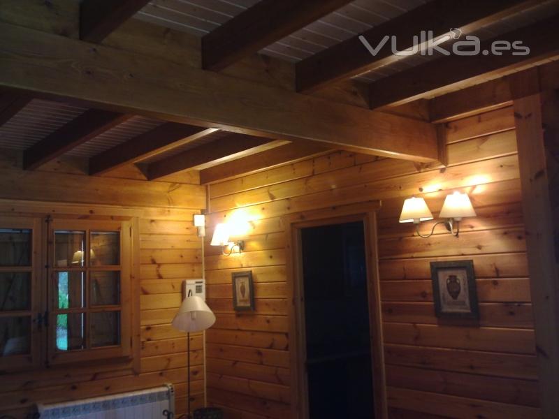 Interior casa de madera