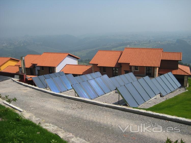 Instalacion de 35 paneles solares termicos para ACS
