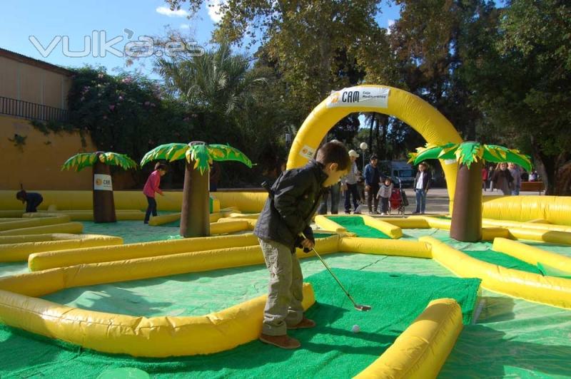 NOVEDAD en hinchables alquila para fiestas  el increible minigolf hinchable