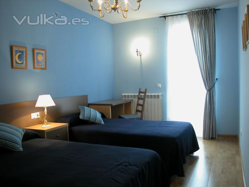 Epona Casa Rural.  Garray (Soria).  Alquiler completo (8-10 personas). (A 3 minutos de Soria Capital)