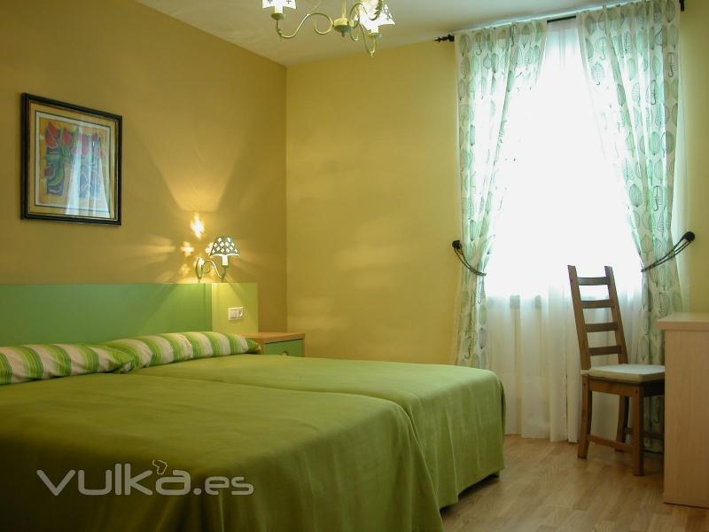 Epona Casa Rural.  Garray (Soria).  Alquiler completo (8-10 personas). (A 3 minutos de Soria Capital)