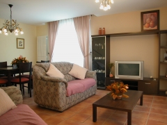 Epona Casa Rural. Garray (Soria). Alquiler completo (8-10 personas). (A 3 minutos de Soria Capital)
