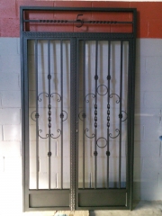 Puerta de forja