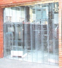 Puerta de lamas