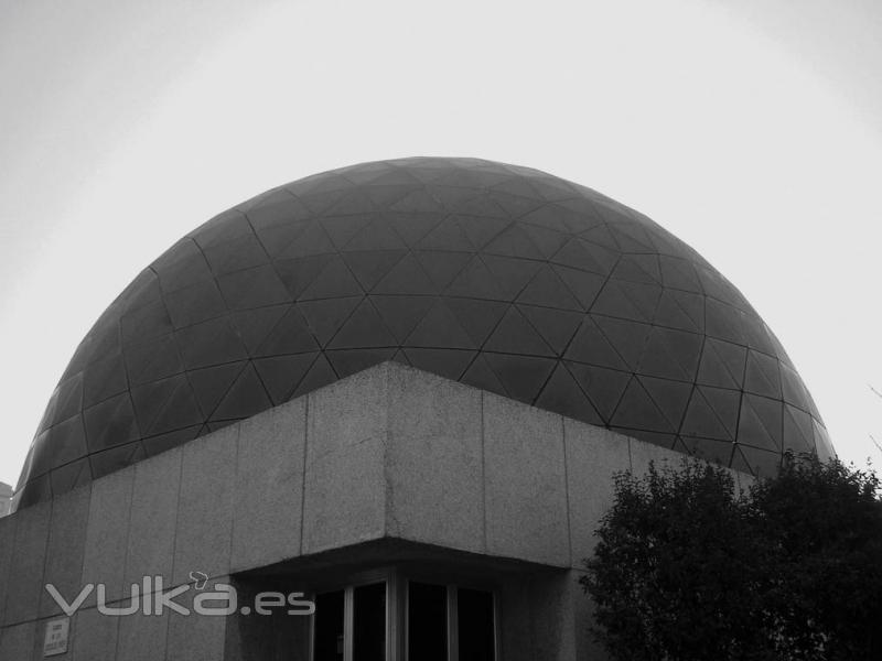 Celosias aluminio_cúpula Planetarium Barcelona