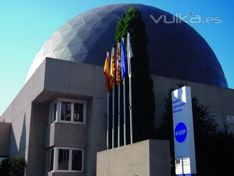 Celosias aluminio:cpula Planetarium Barcelona