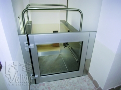 Elatum: elevador vertical de corto recorrido. seguro y silencioso.