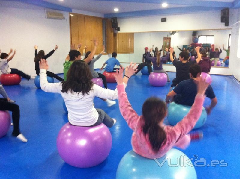 Nuestras clases de fit-ball para nios.