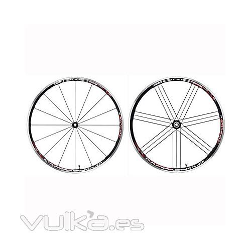 Juego ruedas bicicleta carretera CAMPAGNOLO ZONDA WAY FIT 2011 compatible 9, 10 y 11 vel, cubierta T