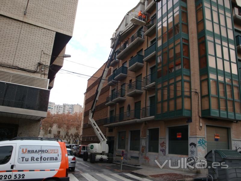 Reparacin de Fachada y Bajante edf centro Murcia.