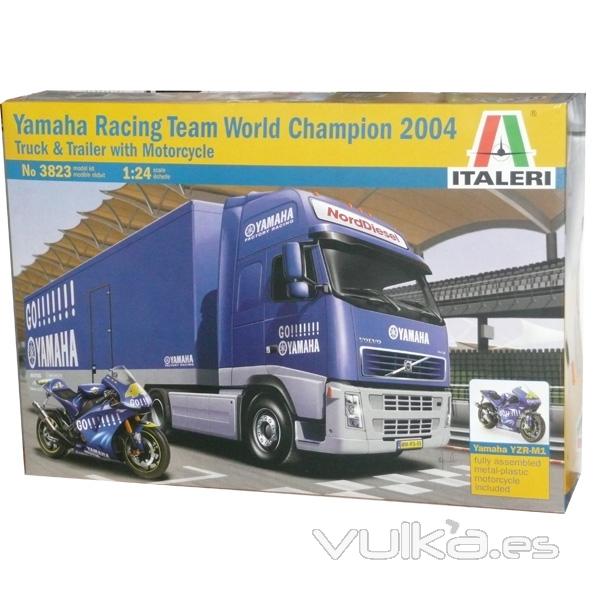 Maqueta camion Yamaha Go con moto Campeon del mundo 2004 Italeri