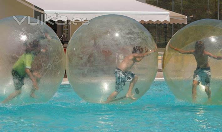 Floatnrun - esferas flotantes - animacin infantil