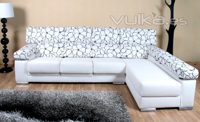 Sofá con chaiselongue