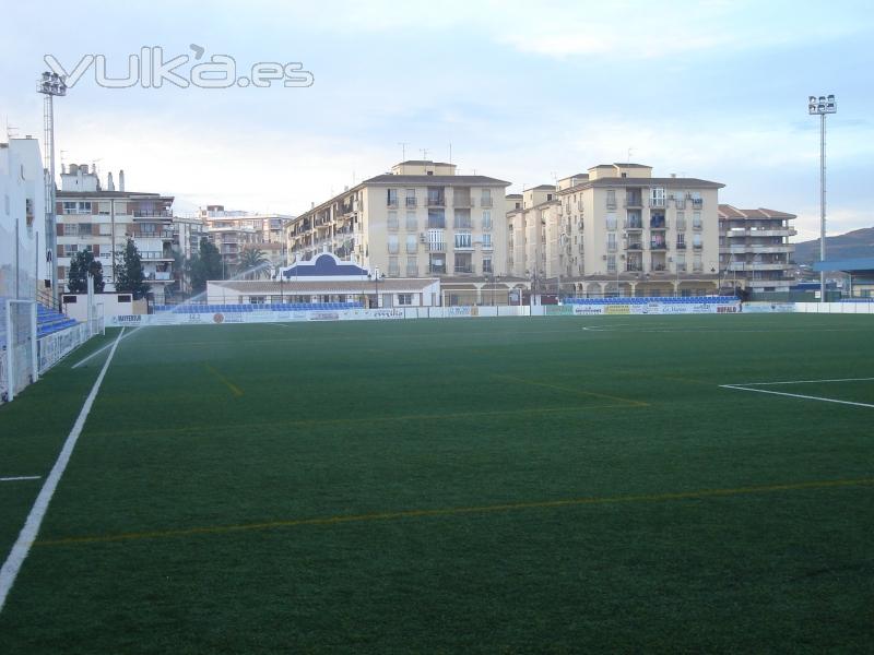 Instalacin de Riego automtico en campo de ftbol, Vlez-Mlaga