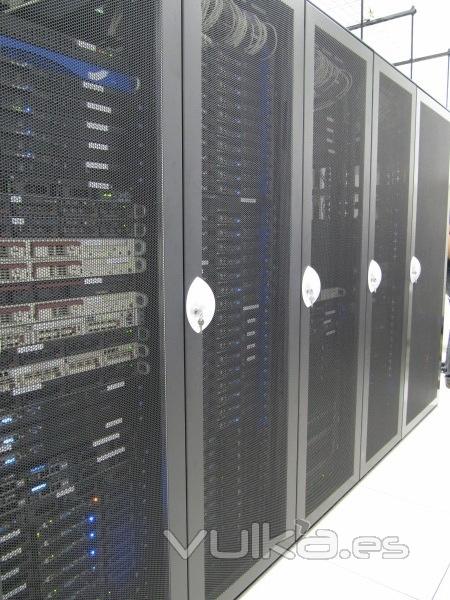 Vista pasillo racks Plexval DATACENTER