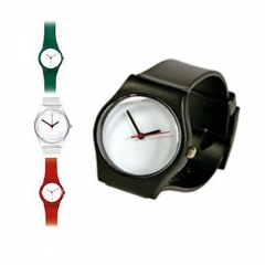 Reloj digital:negro, verde, blanco y rojo. categora: relojes. ref. mbrep11