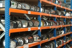 Zona de repuestos de retrovisores