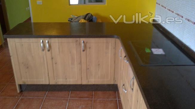 Cocina en Silestone Marrn Jpiter