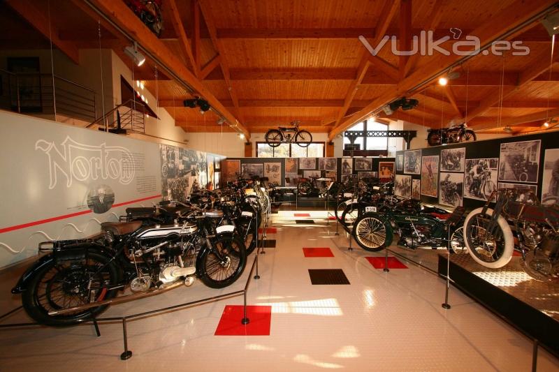 MUSEO DE LA MOTO DE BASSELLA- CAUCHO ARTIGO