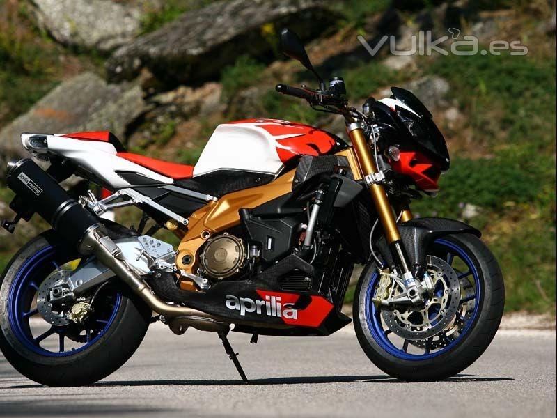 Alquiler Aprilia Tuono 1000 Factory