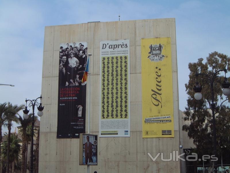 Lonas de exposiciones en el Museo Valenciano de la Ilustraccin y la Modernidad  Rtulos Cebra.