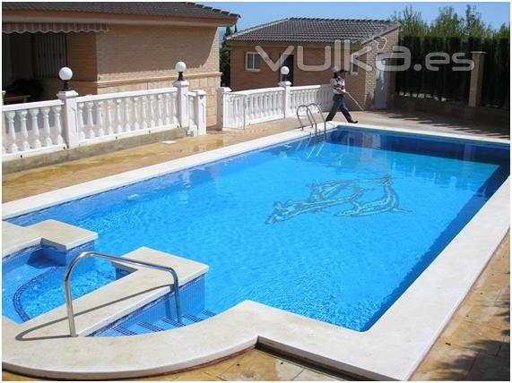 piscina gunitada con hidromasaje