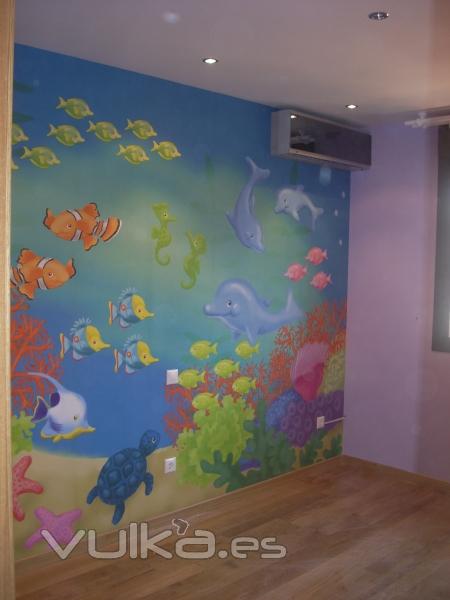 COLOCACION DE MURAL DECORATIVO INFANTIL, RESTO DE PAREDES EN PINTURA LISA, SUELO DE PARQUET,  ROBLE