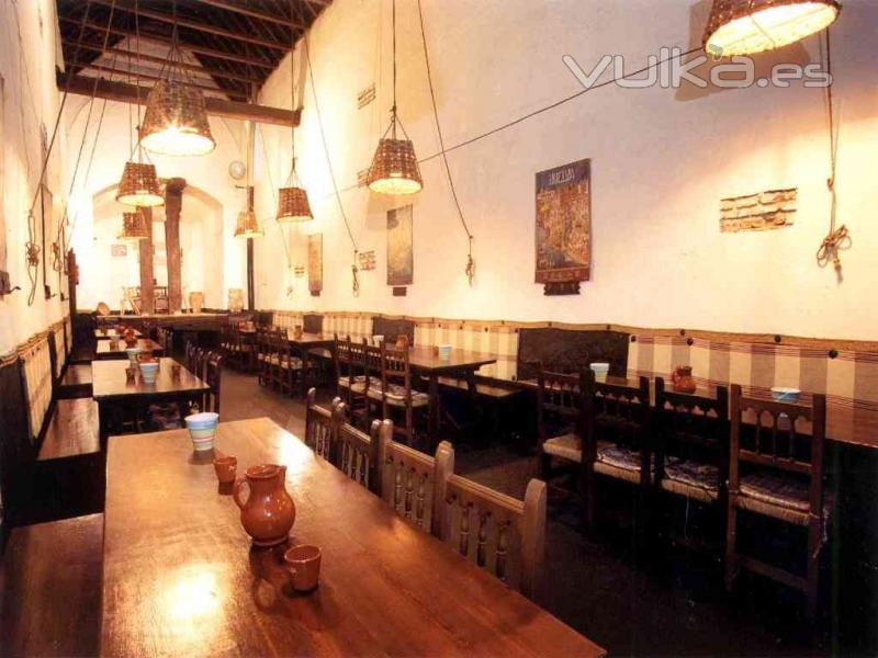 Salon de la Viga (ant. sala deprensa y tinajas ) 2 del  Meson 80 a 120 pax 