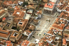 Fotografía aérea de la Plaza Mayor de Cáceres.