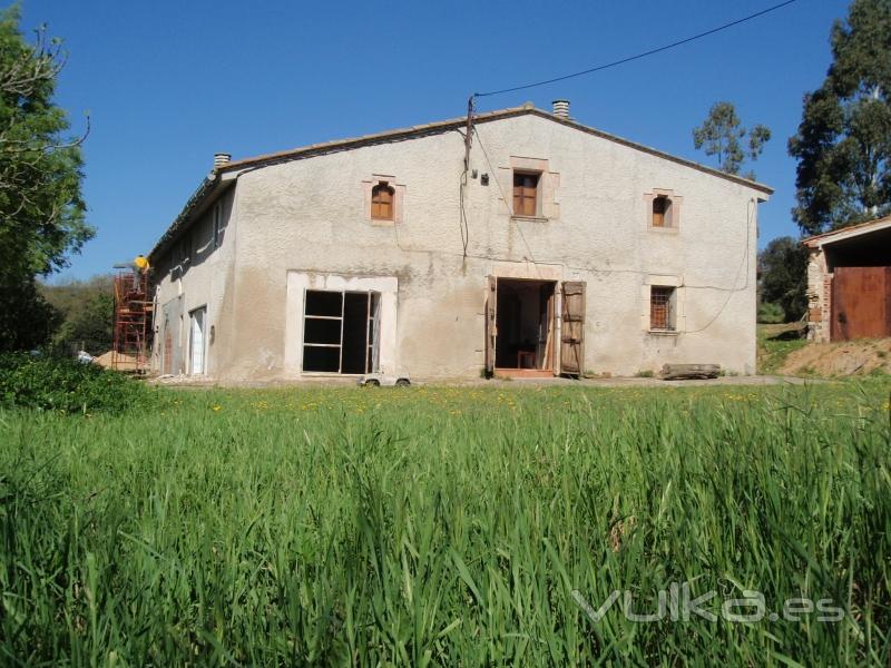 Rehabilitación y reforma casa rural en Girona