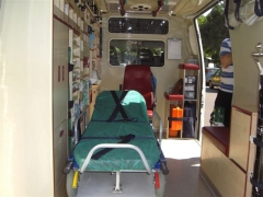 Ambulancias san jose interior de la ambulancia uvi movil, quirofano movil en madrid