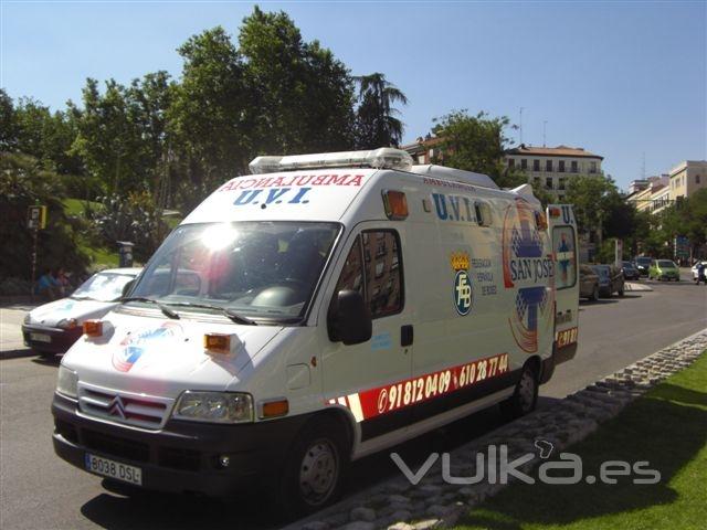 Servicio de Ambulancia en Madird capital. Recogida, traslado de enfermo, persona mayor, tercera edad