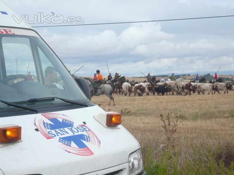 Ambulancia san jose toros: asistencia sanitaria, uvi movil, quirofano movil encierros, toros