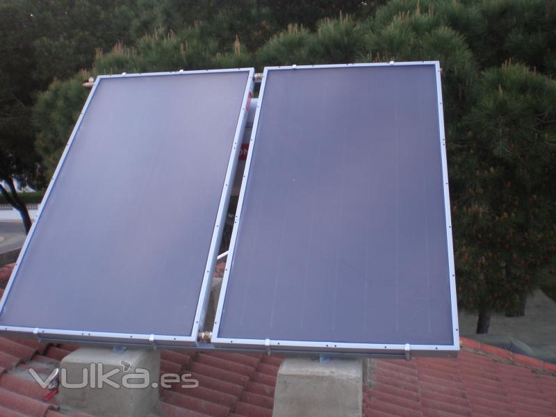 Instalacin de equipo solar compacto en vivienda unifamiliar