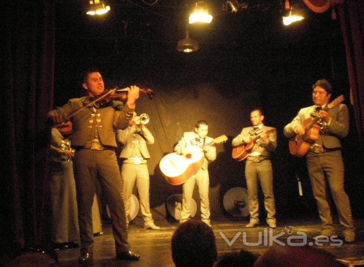 Concierto del Mariachi Semblanza en el RAI