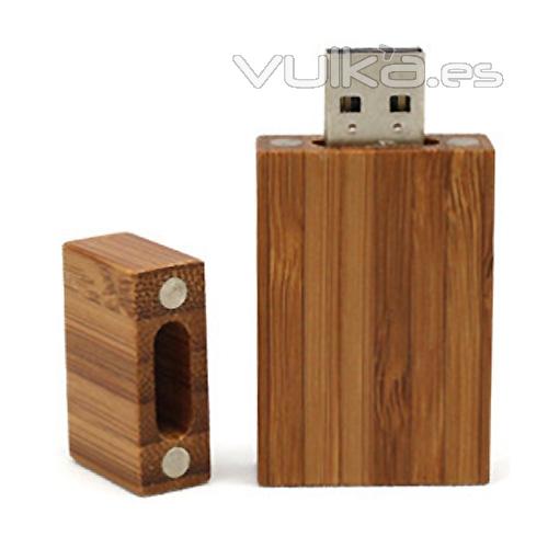 Memoria USB de madera. Disponible desde 1 hasta 16Gb. Ref. USBWD6