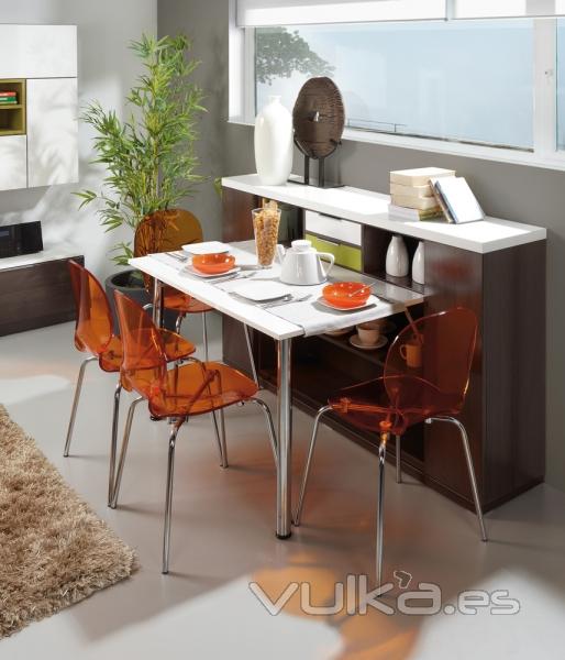 Comedor moderno con mesa adaptable segn la necesidad del momento