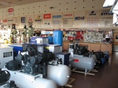 Vista de compresores puska y parte de la tienda mahessa