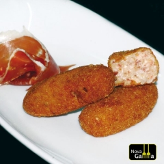CROQUETAS DE JAMON IBERICO CON POLLO RUSTIDO. PLATOS PRECOCINADOS DE ALTA GAMA