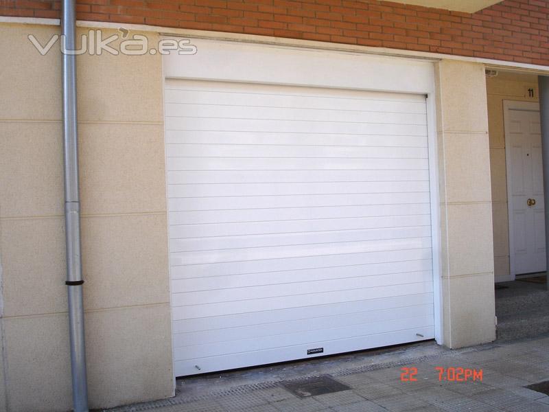 Puertas enrollables en aluminio extrusionado