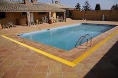Remate piscina baldosa manual antiquemadura para pies