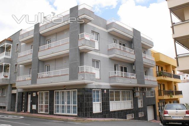 Edificio Niebla con 6 Viviendas y Local Comercial, para D. Padilla Padilla, en Cabo Blanco, Aro