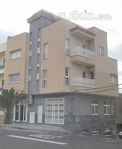 Edificacin con 3 Viviendas y 2 Locales, para A. Marrero Dorta, en Los Abrigos, Granadilla de A