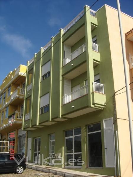 Edificio Candelaria con 4 Viviendas y 2 Locales, para Promociones Viescan SL., San Isidro, Granadila